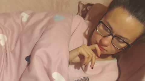 say meow and send tip  online show from October 3, 7:38 am