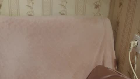 say meow and send tip  online show from February 4, 12:00 pm