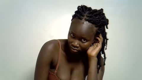 flowerdiva002 online show from November 9, 5:39 am