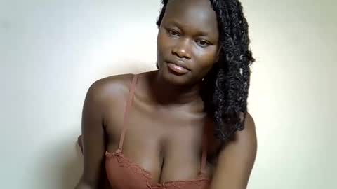 flowerdiva002 online show from November 12, 7:31 am