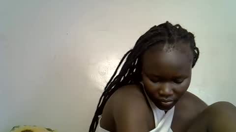 flowerdiva002 online show from December 22, 1:41 pm