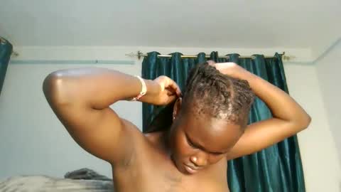 flowerdiva002 online show from February 6, 6:44 pm