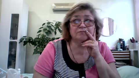 Flowerlower online show from February 1, 9:21 am