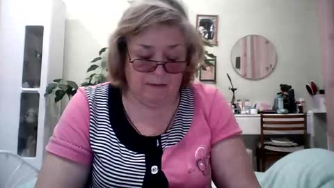 Flowerlower online show from February 1, 3:39 pm