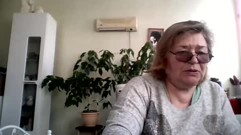 Flowerlower online show from February 5, 10:51 am