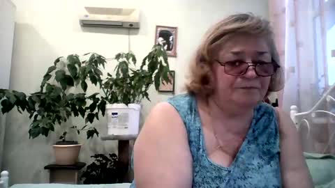 Flowerlower online show from February 14, 2:54 pm