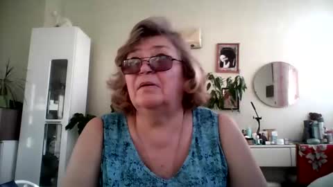 Flowerlower online show from February 19, 1:28 pm