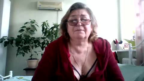 Flowerlower online show from March 4, 6:15 am