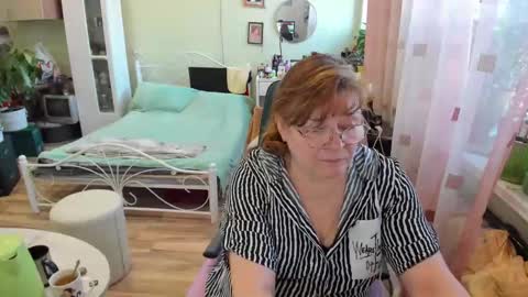 Flowerlower online show from February 1, 7:18 am