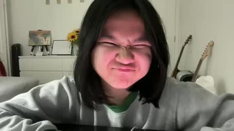 Snapshot of flowerlvr chatting on January 18, 4:48 am flowerlvr online show from January 18, 4:48 am