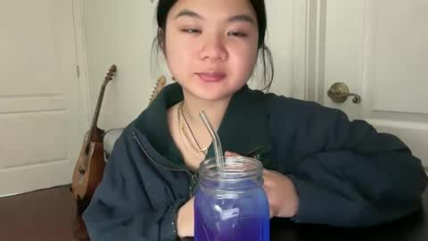 Snapshot of flowerlvr chatting on January 21, 12:36 am flowerlvr online show from January 21, 12:36 am