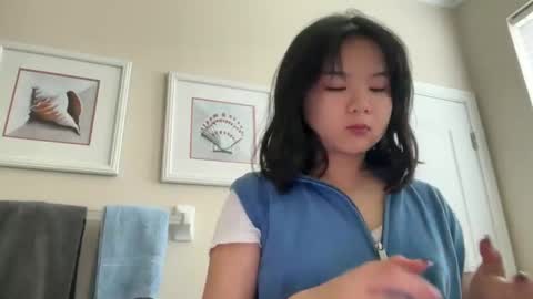 Snapshot of flowerlvr chatting on March 4, 5:24 pm flowerlvr online show from March 4, 5:24 pm
