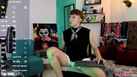 Snapshot of flowers109 chatting on November 17, 10:37 pm flowers109 online show from November 17, 10:37 pm