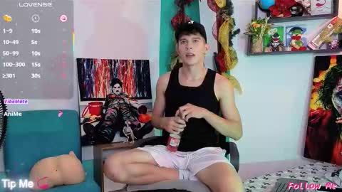 Snapshot of flowers109 chatting on December 22, 11:24 pm flowers109 online show from December 22, 11:24 pm