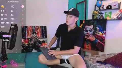 Snapshot of flowers109 chatting on February 3, 11:10 pm flowers109 online show from February 3, 11:10 pm