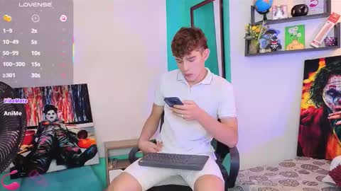 Snapshot of flowers109 chatting on February 8, 11:19 pm flowers109 online show from February 8, 11:19 pm