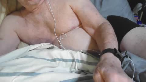 Snapshot of flshowman chatting on January 19, 2:47 am FLshowman online show from January 19, 2:47 am