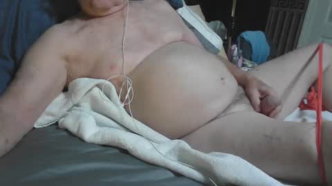 Snapshot of flshowman chatting on February 24, 1:35 am FLshowman online show from February 24, 1:35 am