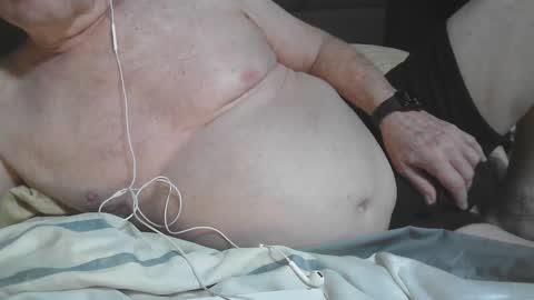 Snapshot of flshowman chatting on March 4, 2:17 am FLshowman online show from March 4, 2:17 am