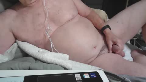 Snapshot of flshowman chatting on September 11, 8:58 am FLshowman online show from September 11, 8:58 am