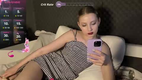 Snapshot of fluffy_cloude chatting on March 22, 4:49 am fluffy_cloude online show from March 22, 4:49 am