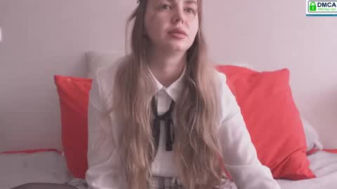 Snapshot of fluffy_hat chatting on March 9, 8:07 am Fluffy and Krut online show from March 9, 8:07 am