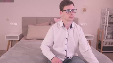 Snapshot of fluffy_hat chatting on February 10, 1:59 pm Fluffy and Krut online show from February 10, 1:59 pm