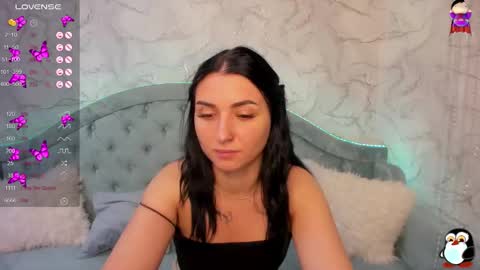 Snapshot of flufyfoxx chatting on September 30, 1:43 am Lina online show from September 30, 1:43 am