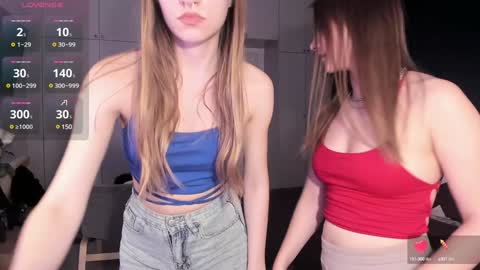 Flurry and Chloe online show from December 6, 4:49 pm