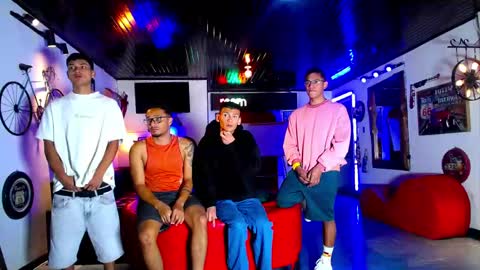 flyckers online show from May 15, 2:13 pm