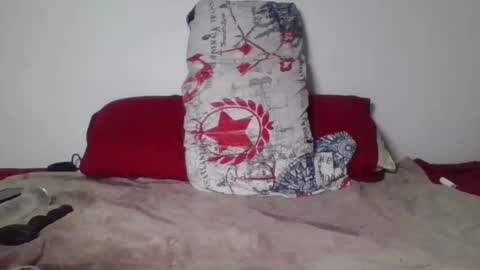 flylen online show from February 18, 10:25 pm