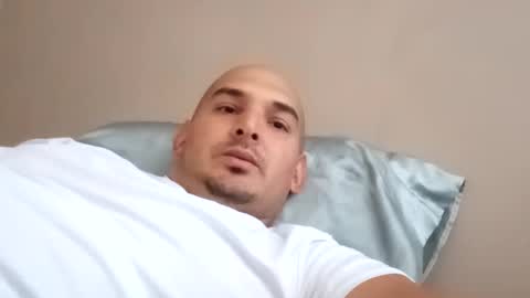 Snapshot of fn389 chatting on February 25, 9:13 pm Frank online show from February 25, 9:13 pm