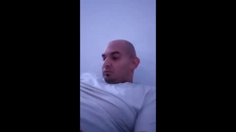 Snapshot of fn389 chatting on February 3, 1:48 am Frank online show from February 3, 1:48 am