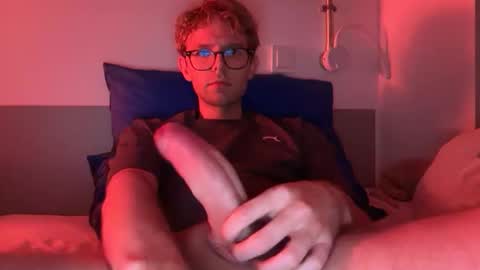 Snapshot of fnmle chatting on October 12, 11:48 pm Drew online show from October 12, 11:48 pm