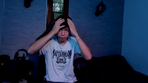 Snapshot of foniland_ chatting on March 25, 6:47 pm Foni online show from March 25, 6:47 pm