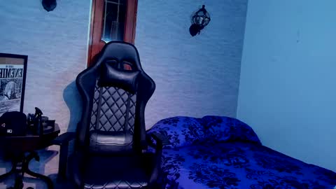 Snapshot of foniland_ chatting on March 31, 2:35 am Foni online show from March 31, 2:35 am