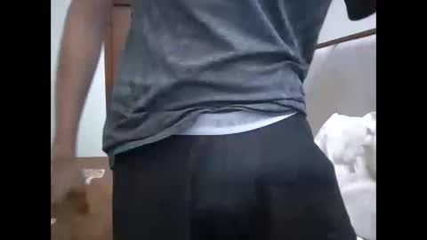 Snapshot of fonzi_flores chatting on October 9, 8:45 am fonzi_flores online show from October 9, 8:45 am