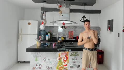 PITER ZOWIE NAD JANSER online show from December 17, 1:27 pm