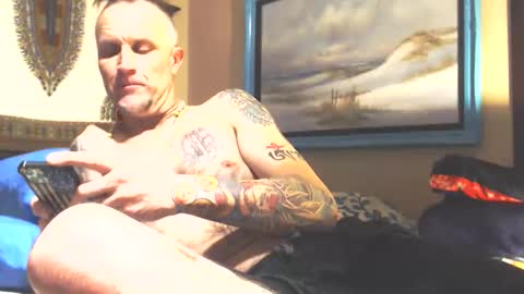 Snapshot of forestfuckers69 chatting on November 27, 4:03 am forestfuckers69 online show from November 27, 4:03 am