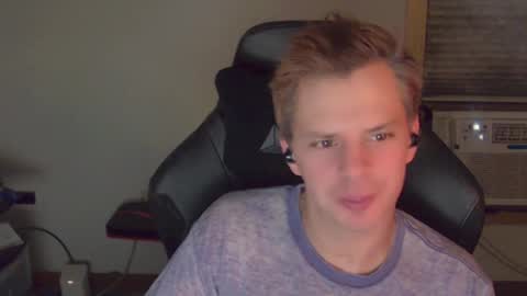 forever_broken online show from November 2, 5:43 am