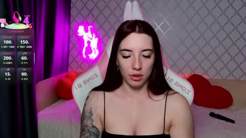 Lily online show from May 13, 11:00 pm