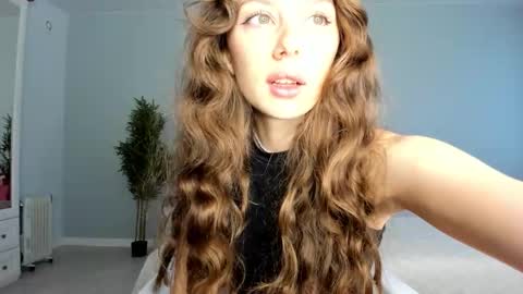 Kira online show from September 25, 2:26 am