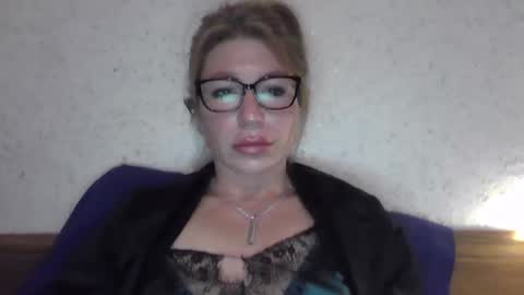 fox_red_lady7 online show from February 5, 8:57 pm