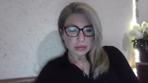 fox_red_lady7 online show from February 3, 6:57 pm