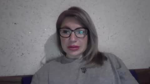 fox_red_lady7 online show from February 13, 10:06 pm