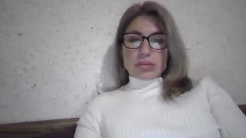 fox_red_lady7 online show from February 19, 3:30 pm