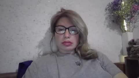 fox_red_lady7 online show from February 25, 10:08 pm