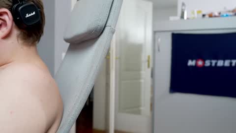 Snapshot of foxeslovefoxes chatting on December 13, 2:16 pm CUSTOM PHOTOS AND VIDEOS - online show from December 13, 2:16 pm
