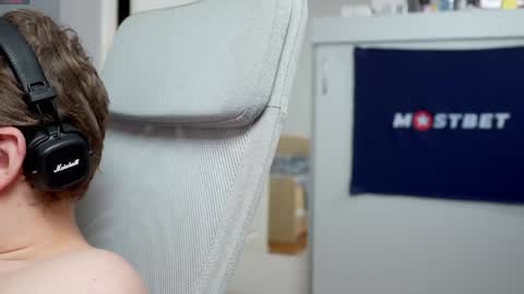 Snapshot of foxeslovefoxes chatting on December 24, 12:55 pm CUSTOM PHOTOS AND VIDEOS - online show from December 24, 12:55 pm