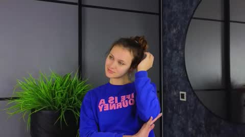 Snapshot of foxfever chatting on November 5, 7:08 am Lily online show from November 5, 7:08 am